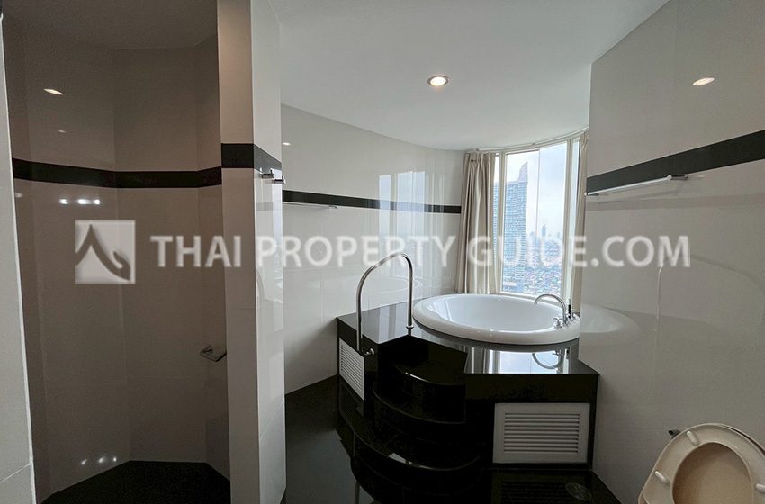 Condominium in Sathorn 